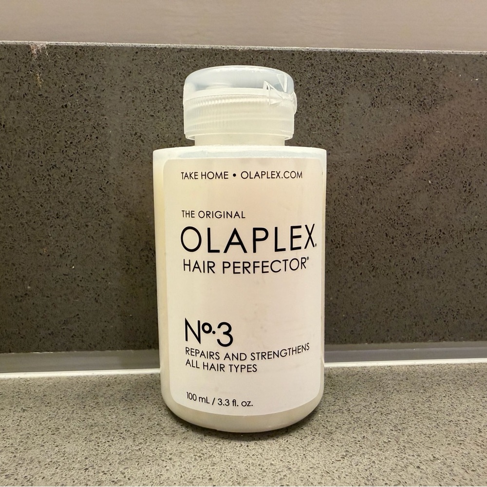 OLAPLEX No.3 Hair Perfector Pre-Shampoo Strengthening Reparative Hair Treatment